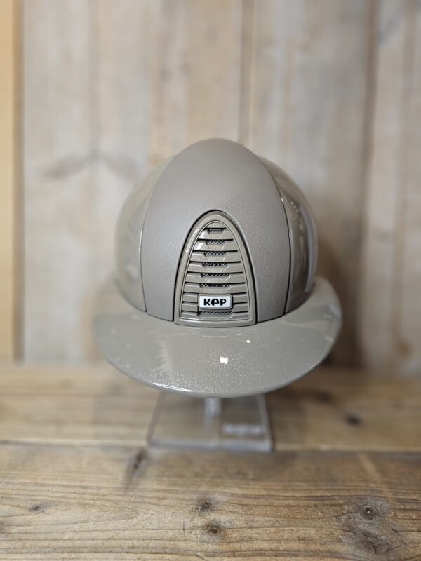 KEP Italiä Cromo 2.0 Diamond Taupe Polo Visor front panel Taupe leather Chinstrap Taupe leather M