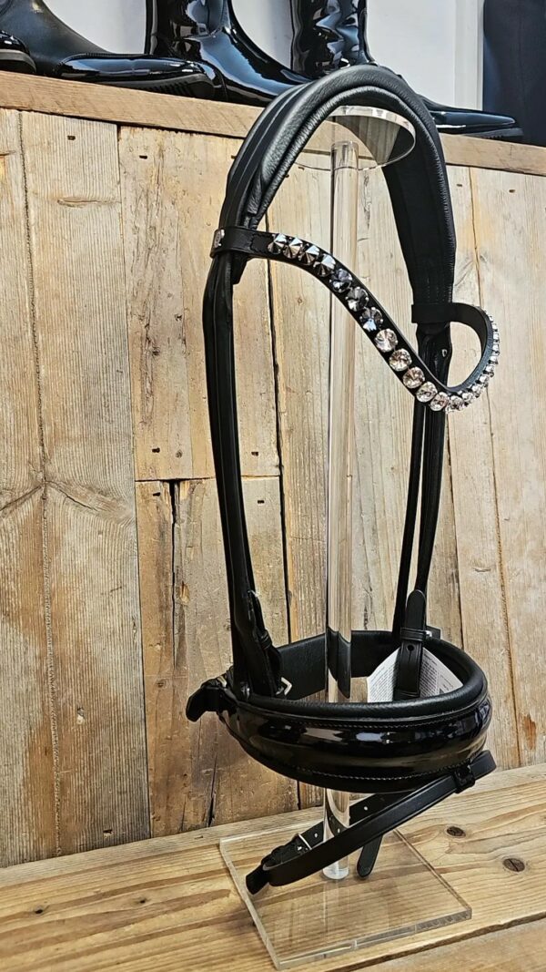 Otto Schumacher Roundstyled Bridle Munchen Feelgood/ Black Padding Patent Noseband 2299 Broband Crystal Shading