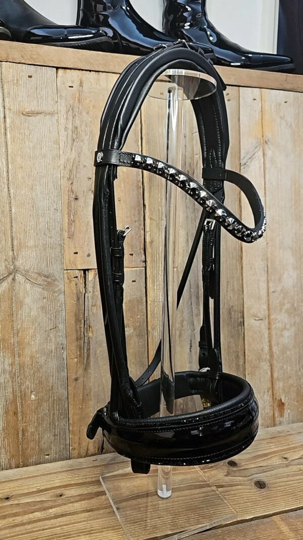 Otto Schumacher Roundstyled Double Bridle/ Black Padding Patent Noseband and fineline piping black/browband Rivoli 10 mm