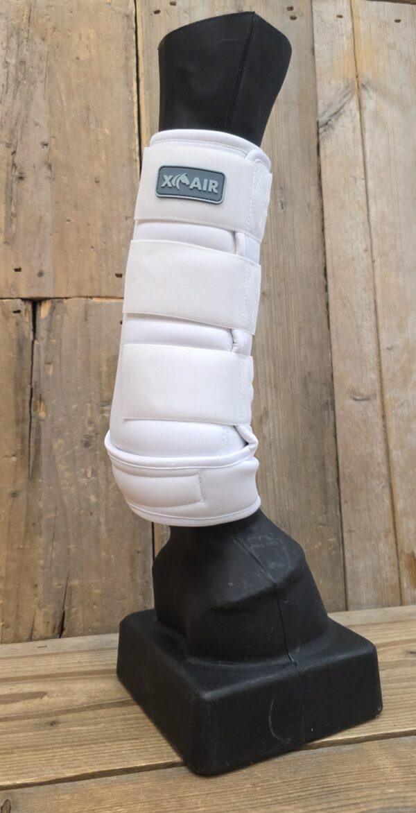 X AIR Horseboots(FIR) Satin White